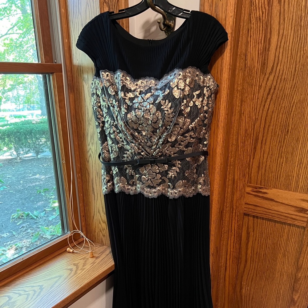 Tadashi shoji maxi dress